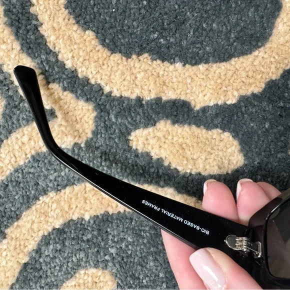 Ray-Ban Black Kiliane Sunglasses with Tan Case - Picture 6 of 11